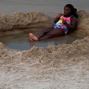 Meet your Posher, Jules